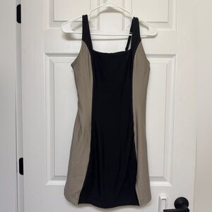 Abercrombie & Fitch YPB SculptLUX Mini Tennis Dress in Black/Beige - M